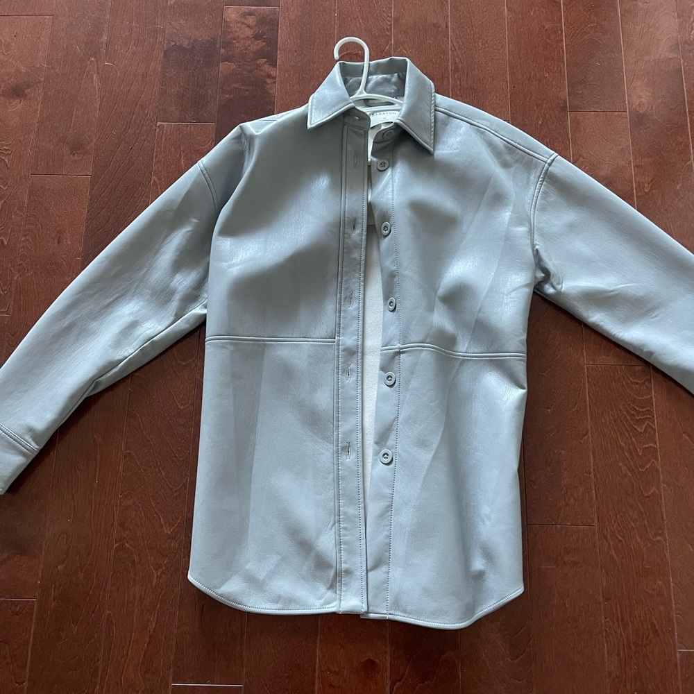 Aritzia Shacket Pelli jacket